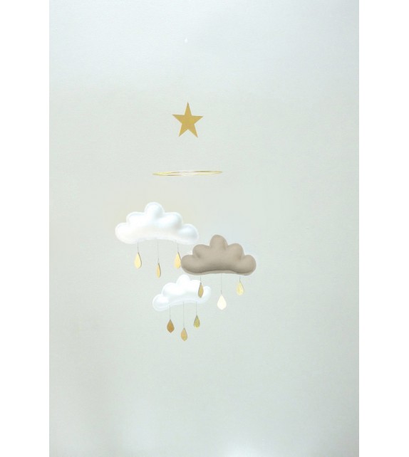Mobile anneau avec étoile doré et nuages blancs et taupe
